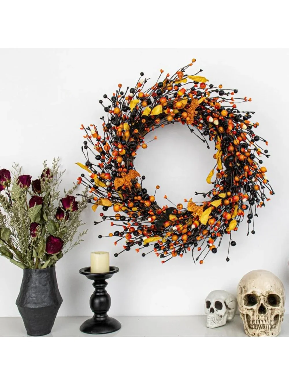 18-Inch Vintage Halloween Wreath - Black & Orange Berry Decor with Glitter Bat